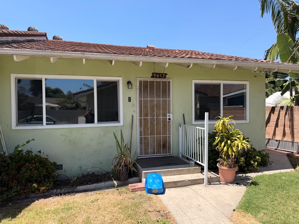 9617 Walnut Property Photo 4