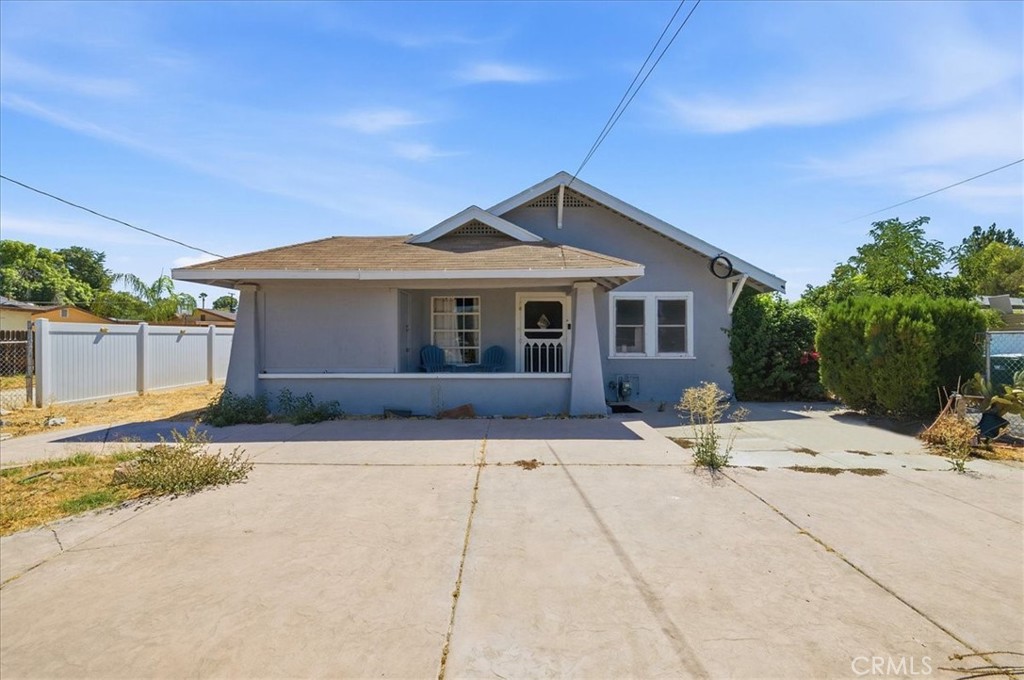26180 Yale Property Photo 2