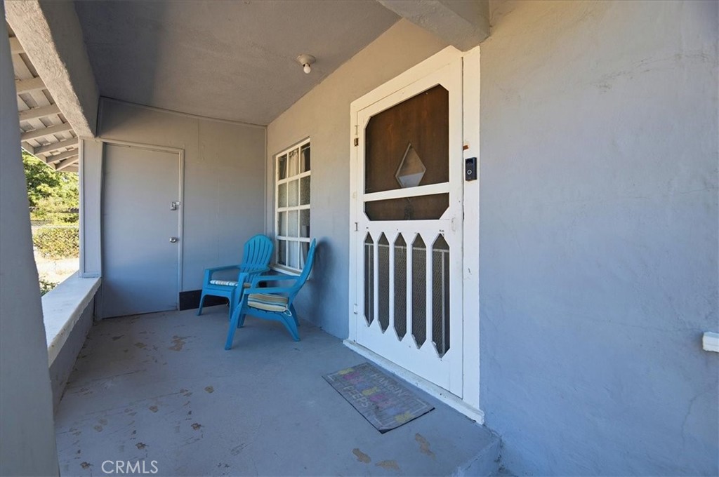 26180 Yale Property Photo 5