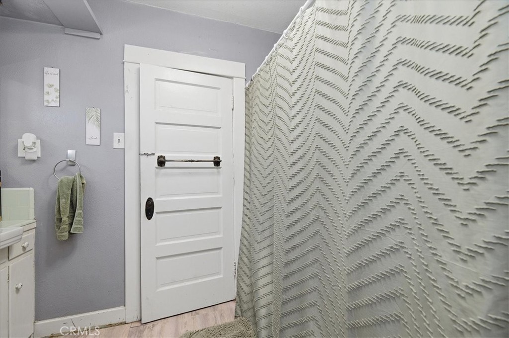 26180 Yale Property Photo 19