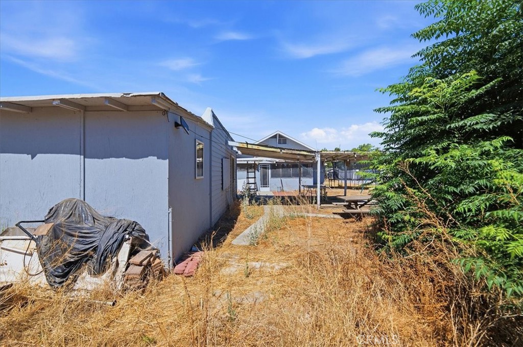 26180 Yale Property Photo 22