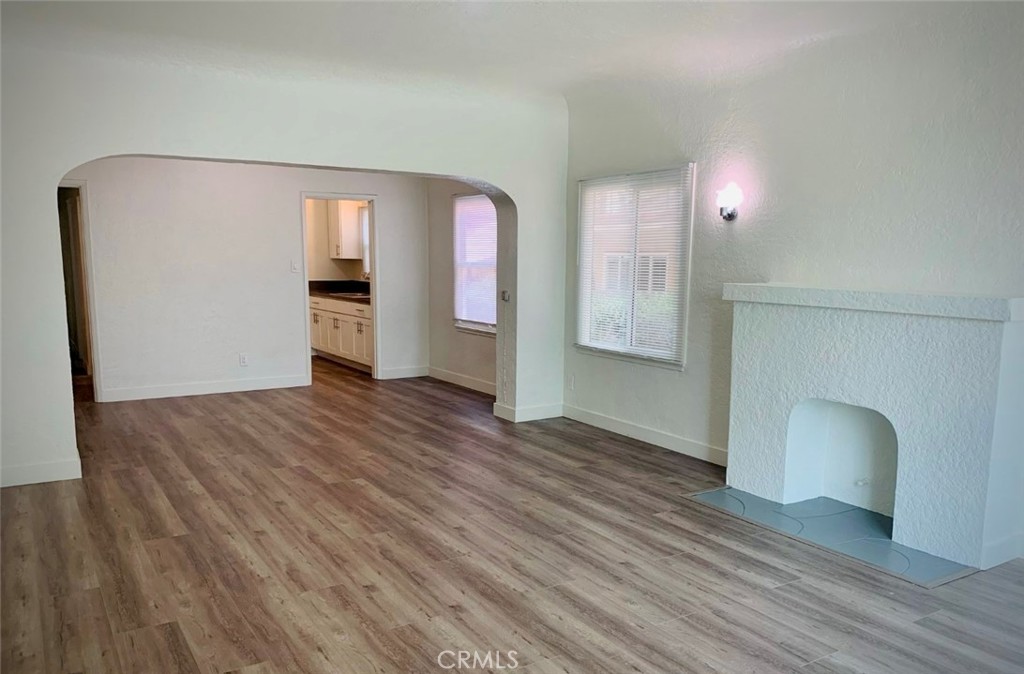 1043 Stanley Avenue Property Photo 3