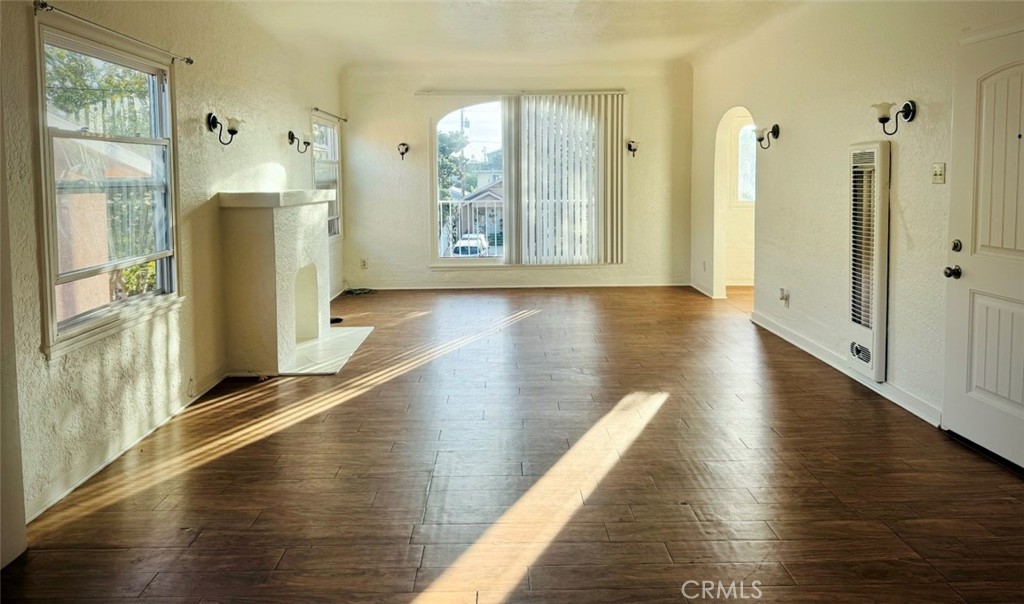 1043 Stanley Avenue Property Photo 4