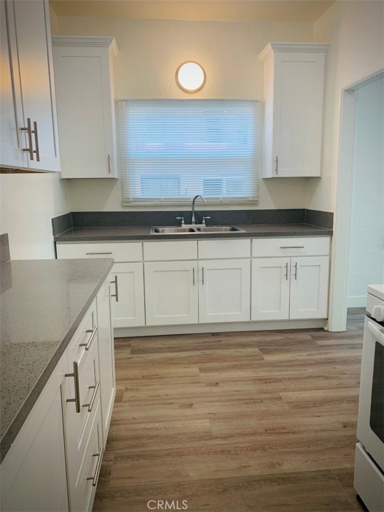 1043 Stanley Avenue Property Photo 5