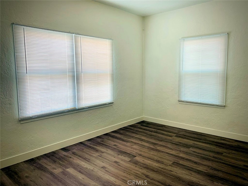 1043 Stanley Avenue Property Photo 14
