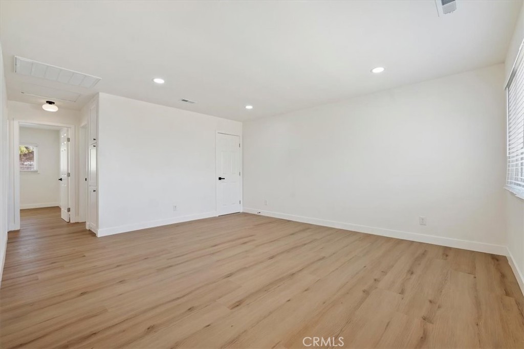 5566 Daisy Property Photo 8