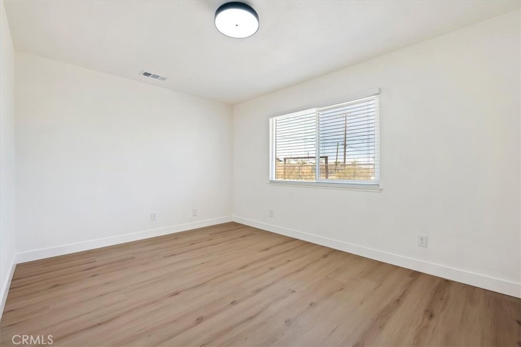 5566 Daisy Property Photo 24