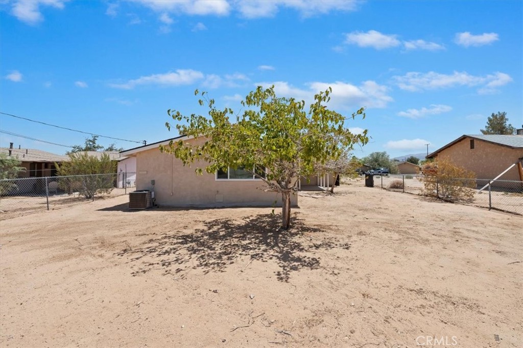 5566 Daisy Property Photo 28