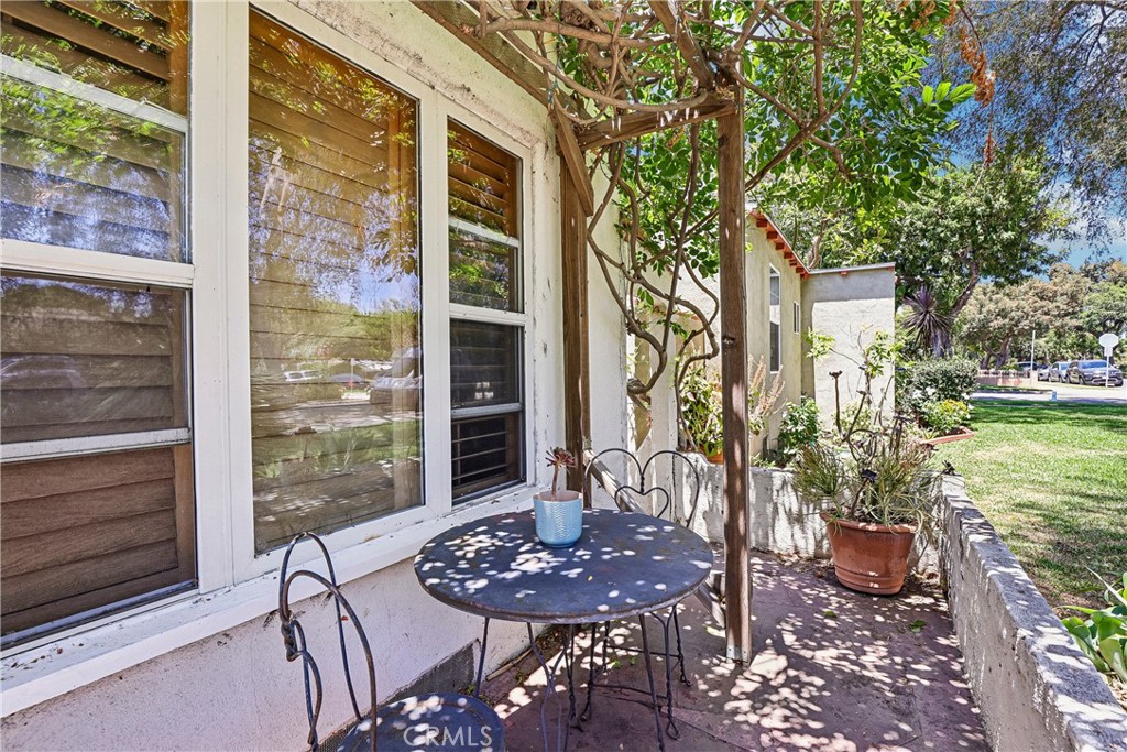2881 Eucalyptus Property Photo 3
