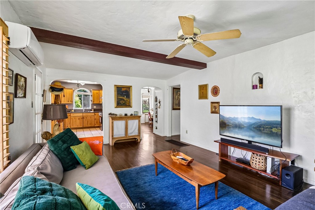 2881 Eucalyptus Property Photo 6