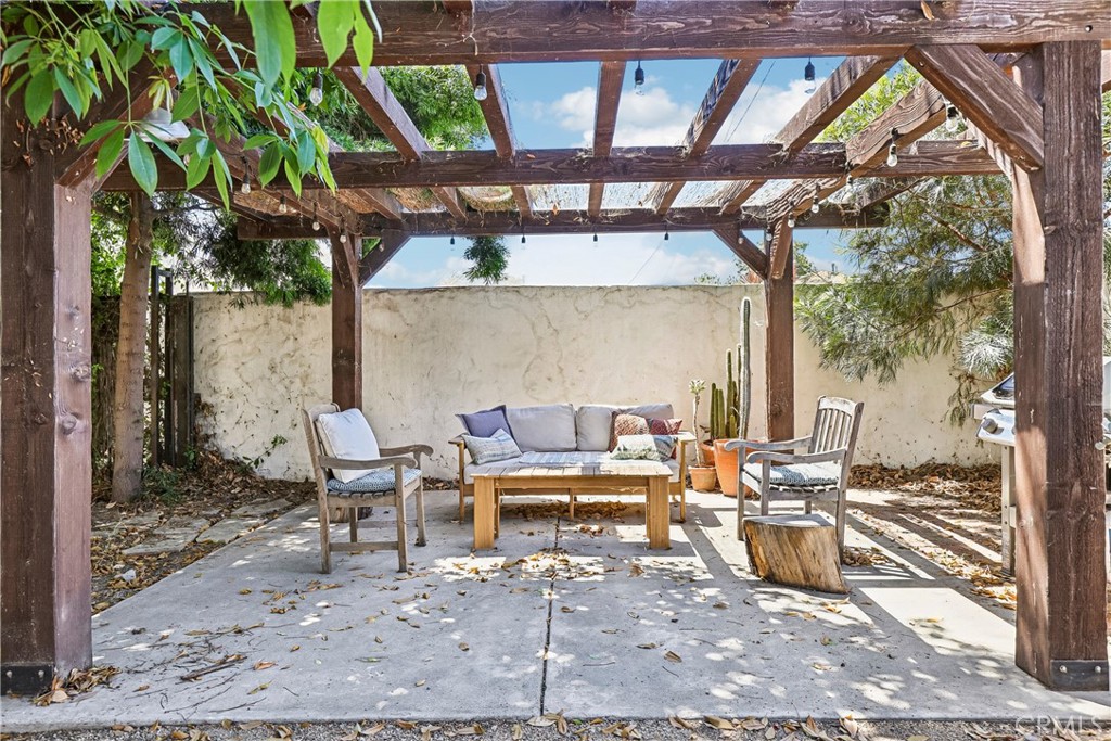 2881 Eucalyptus Property Photo 23