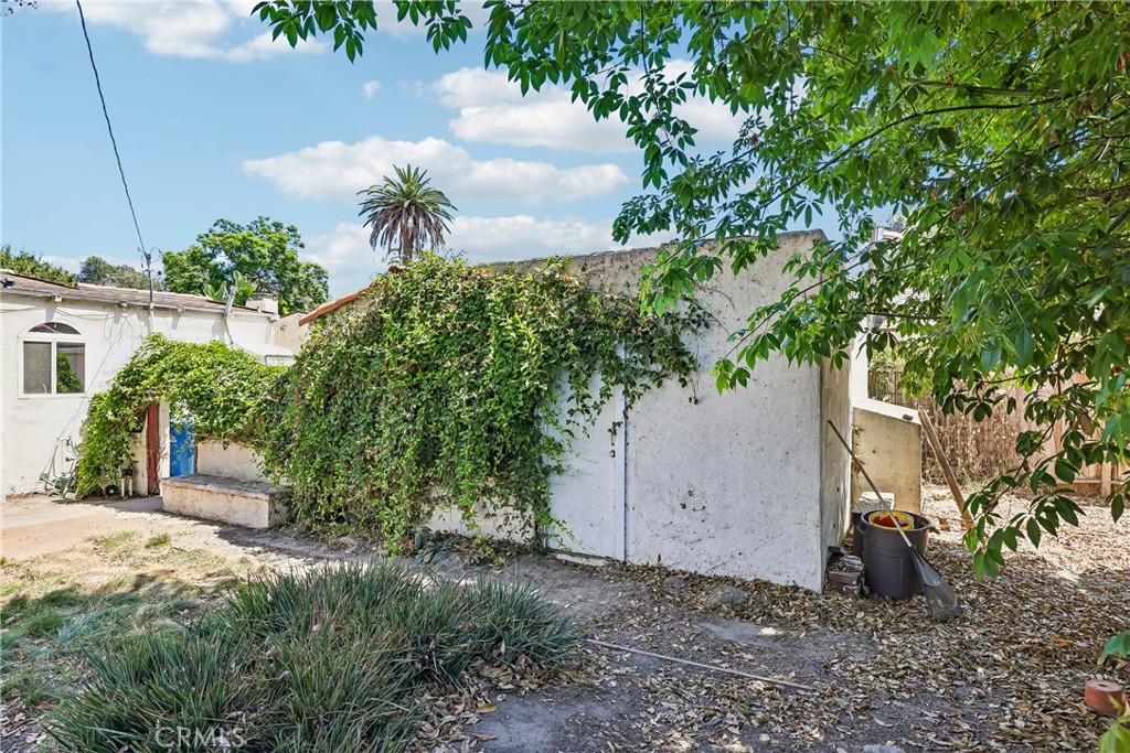 2881 Eucalyptus Property Photo 28