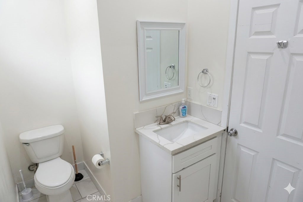 514 W 105th Property Photo 17