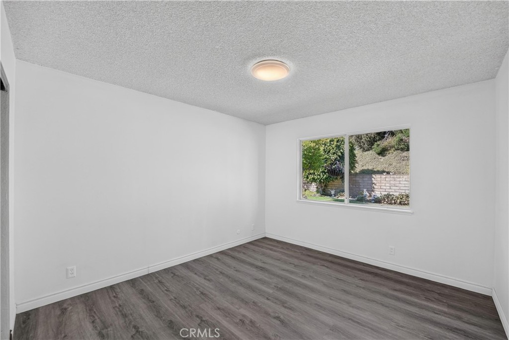 2035 E Orangeview Lane Property Photo 26