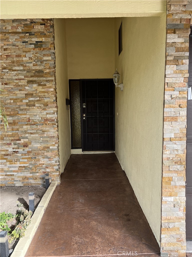19104 Stefani Property Photo 2
