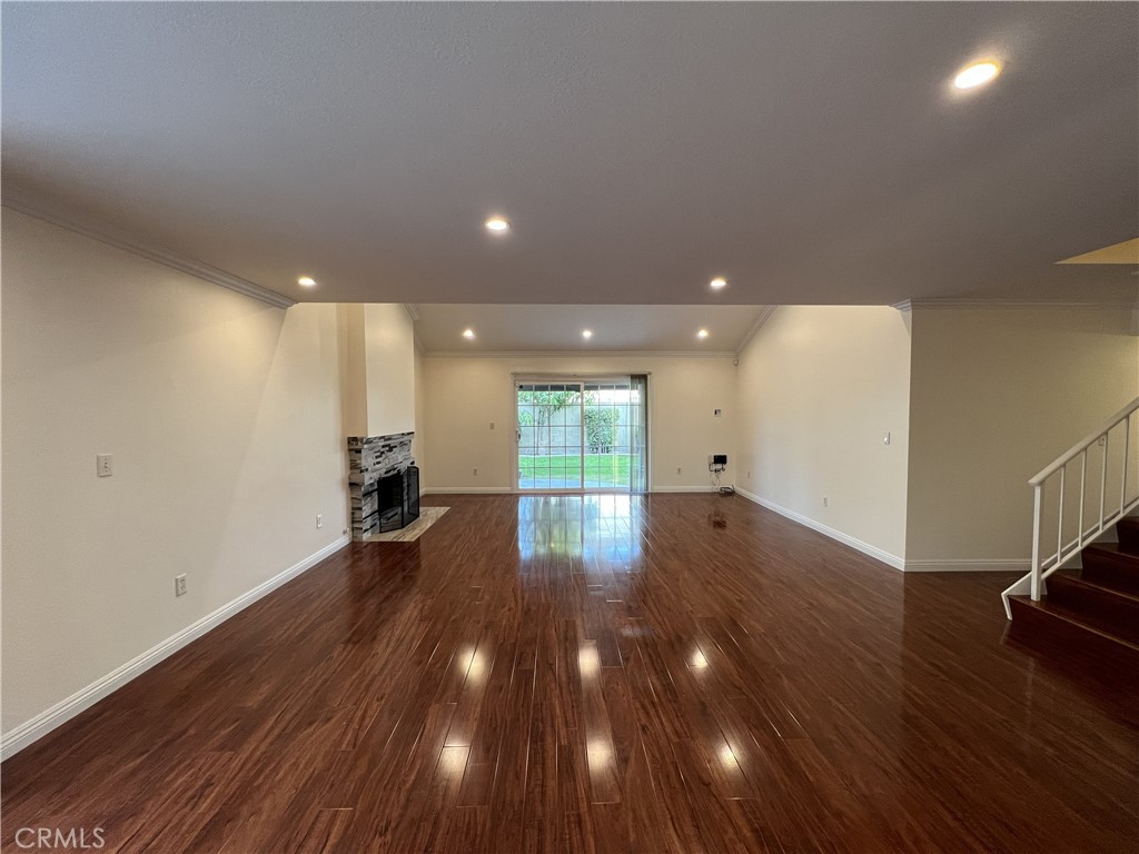 19104 Stefani Property Photo 3