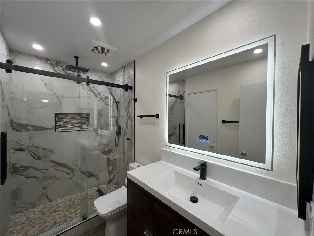19104 Stefani Property Photo 12