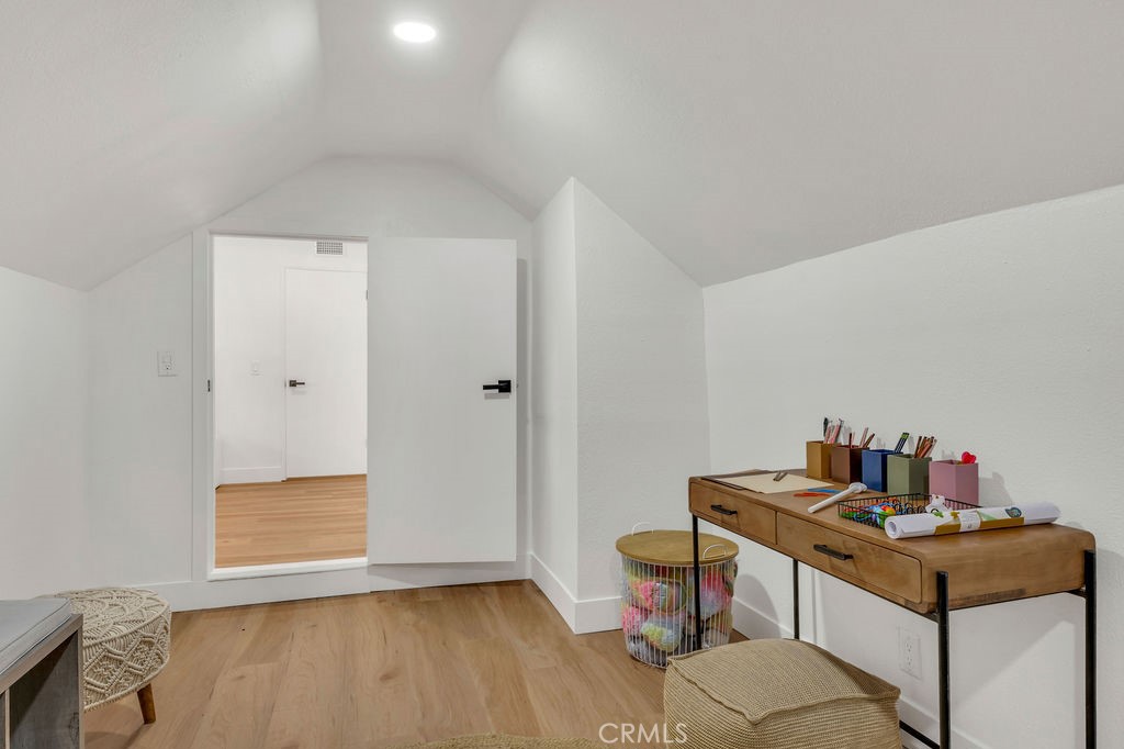 9317 Christopher Property Photo 30