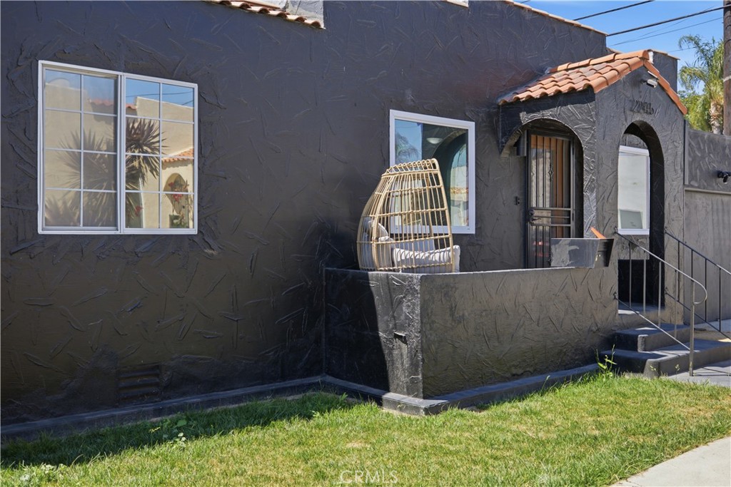 2245 Pine Avenue Property Photo 14
