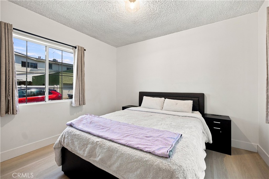 2245 Pine Avenue Property Photo 16