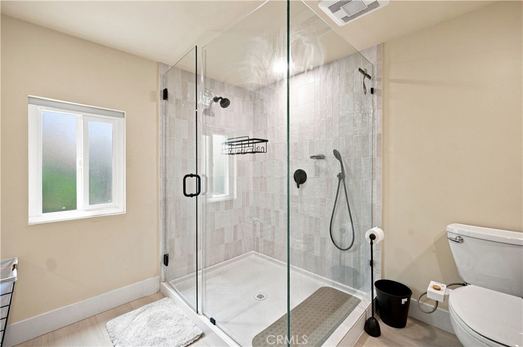 2245 Pine Avenue Property Photo 21