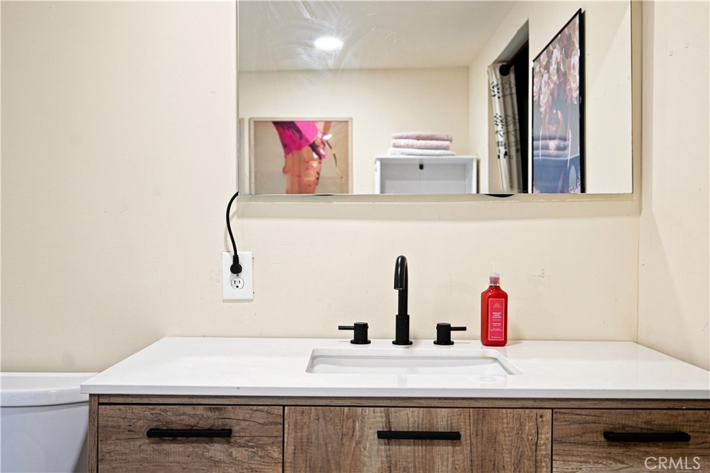 2245 Pine Avenue Property Photo 23