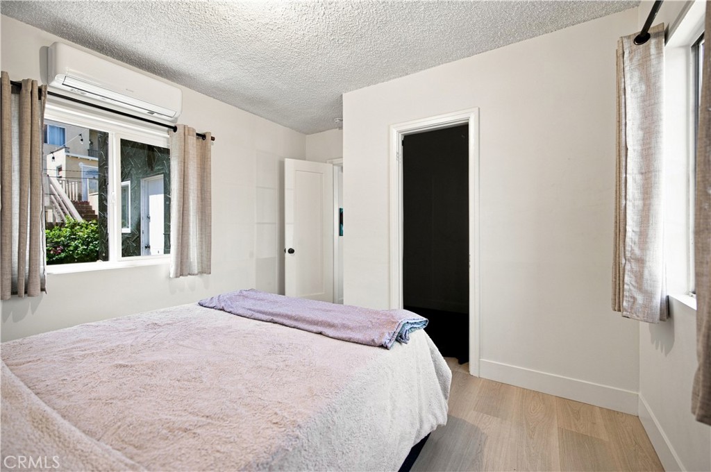 2245 Pine Avenue Property Photo 24