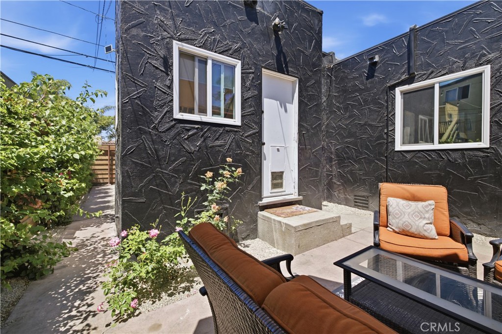 2245 Pine Avenue Property Photo 32