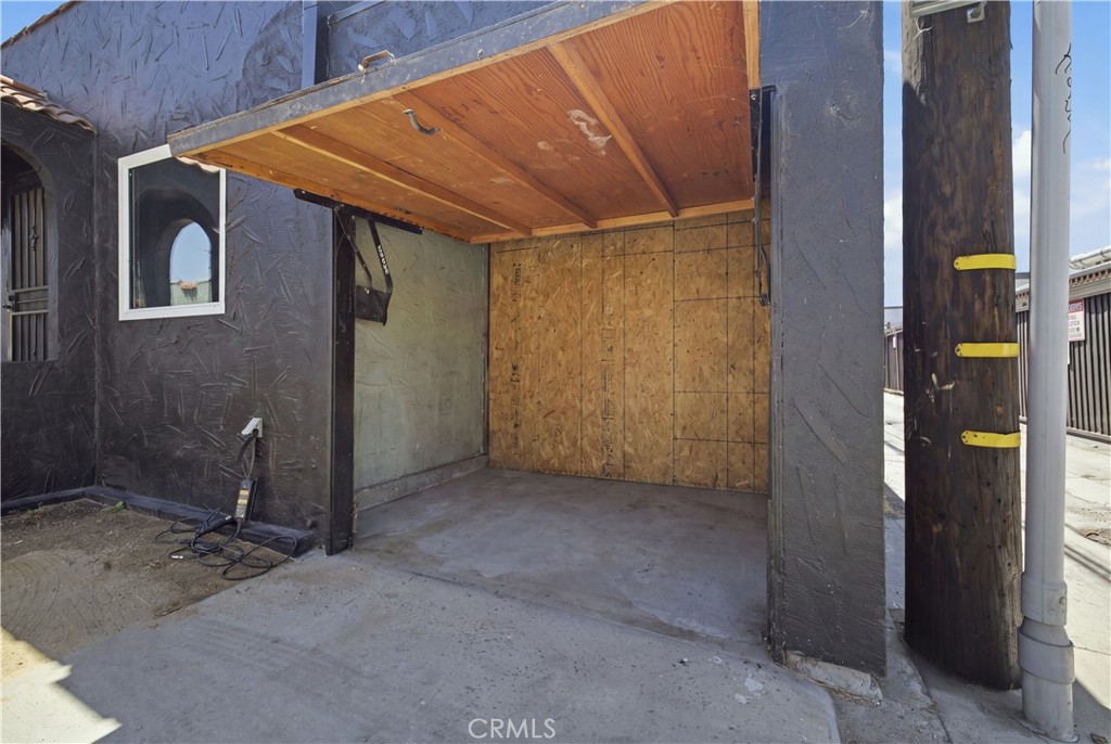 2245 Pine Avenue Property Photo 33