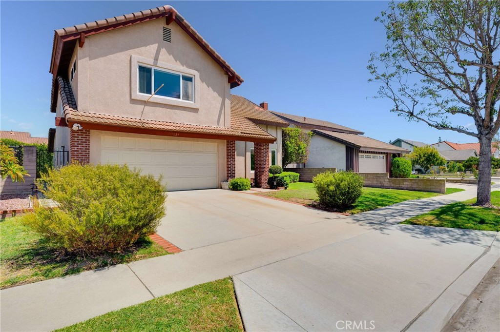 17024 Leal Property Photo 2