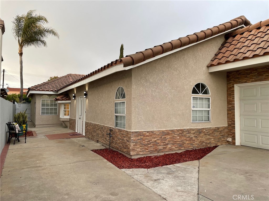 17912 Gridley Road Property Photo 2