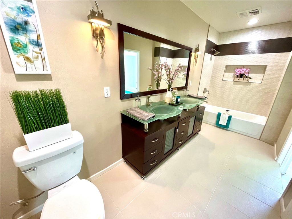 17912 Gridley Road Property Photo 22