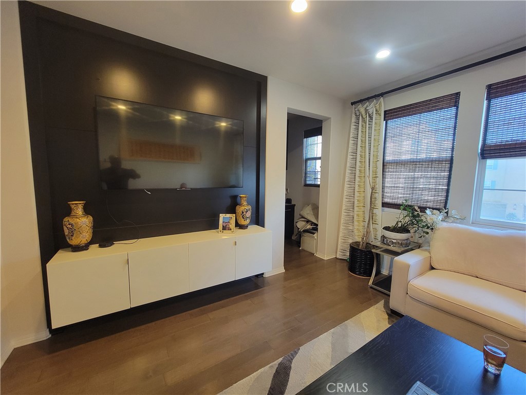 808 Santa Fe Avenue C Property Photo 8