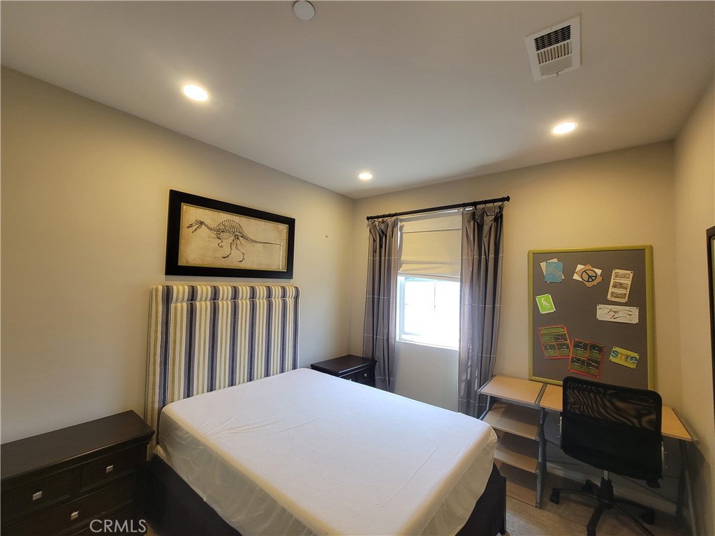 808 Santa Fe Avenue C Property Photo 34