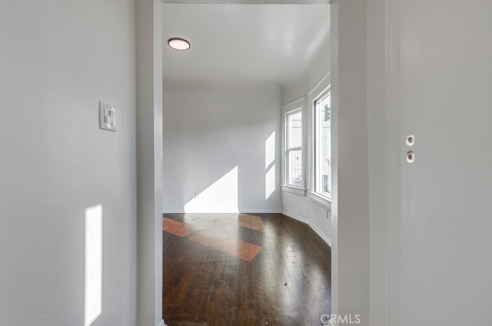 1291 E 40th Property Photo 19