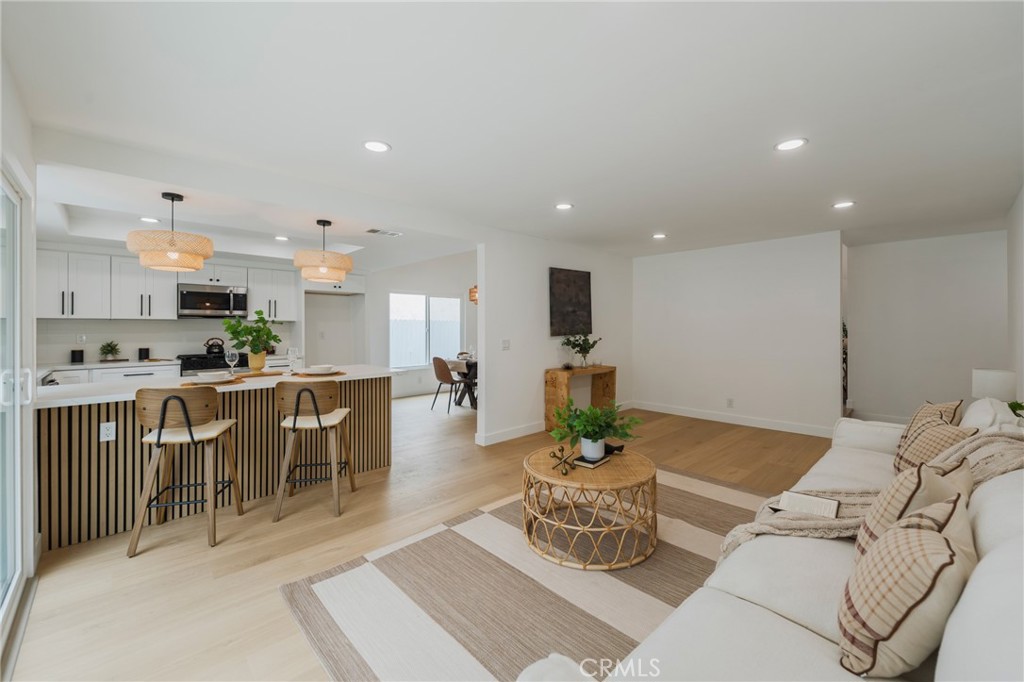1182 Sunnyhills Property Photo 6