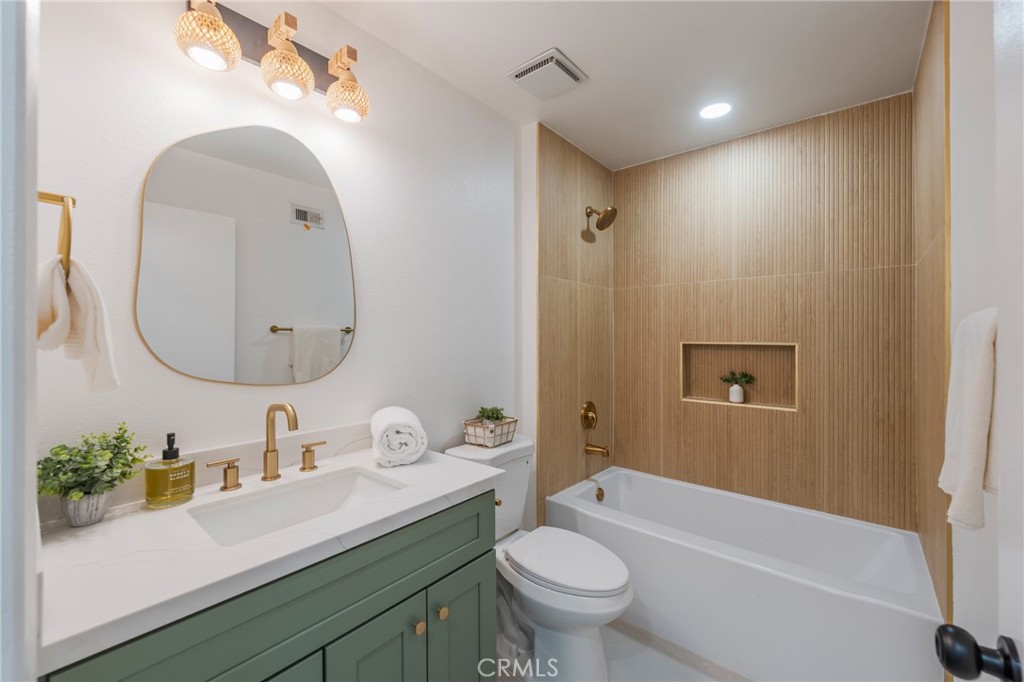 1182 Sunnyhills Property Photo 14