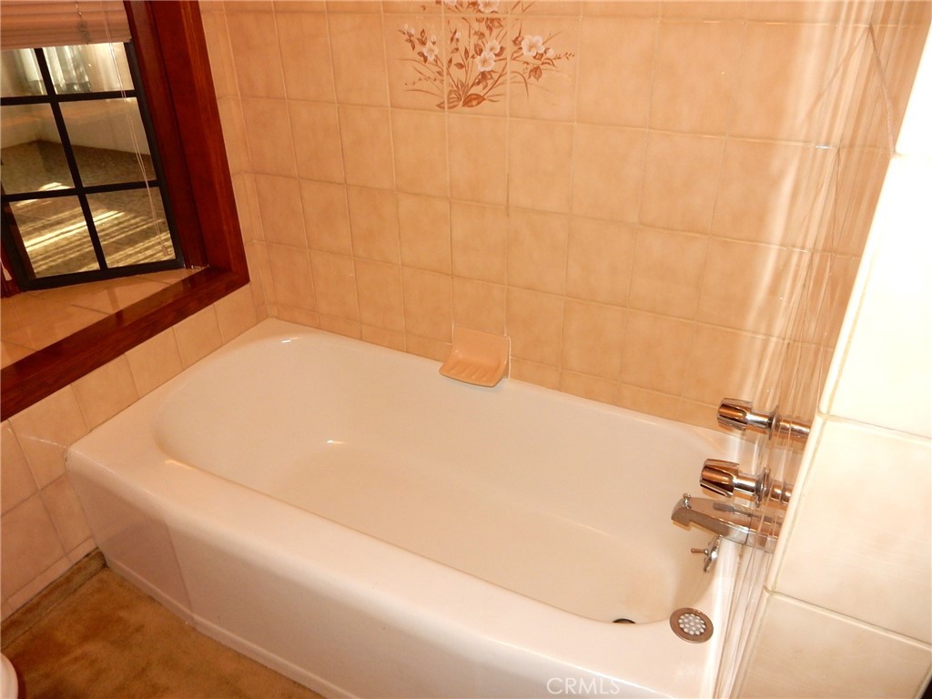 8157 Calendula Drive Property Photo 8