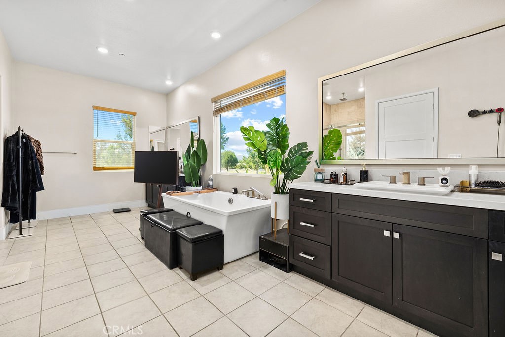102 Balance Property Photo 37
