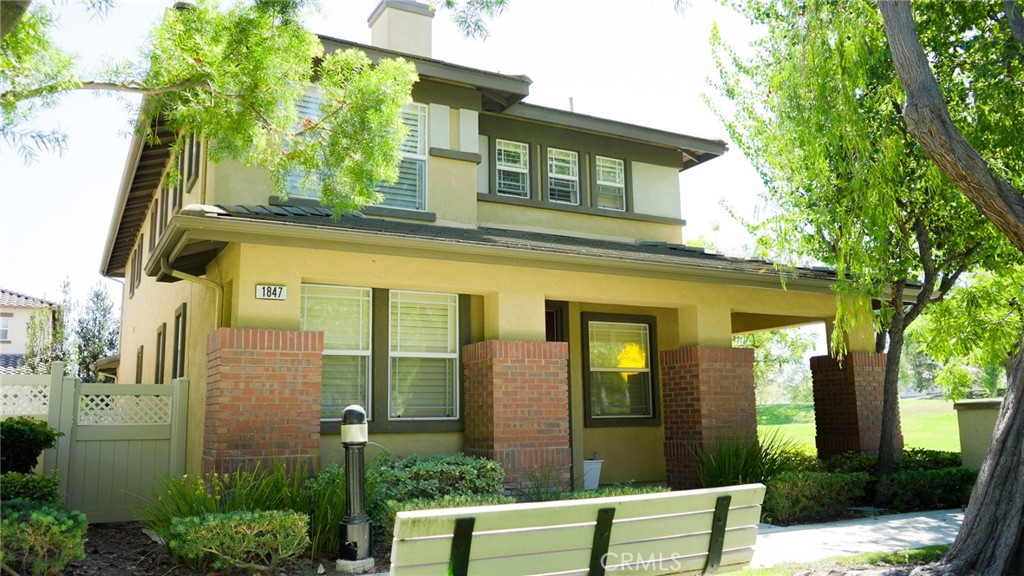 1847 Carpenter Court Property Photo 2
