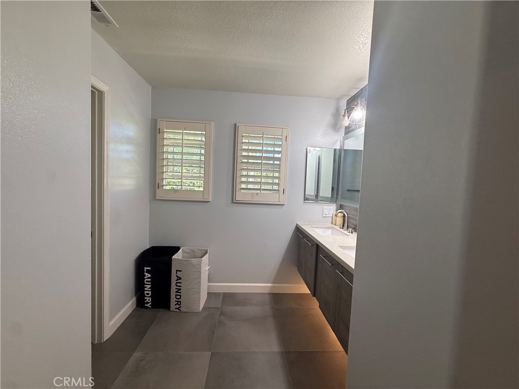 1847 Carpenter Court Property Photo 26