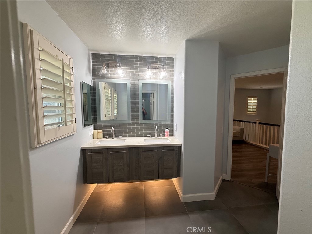 1847 Carpenter Court Property Photo 27