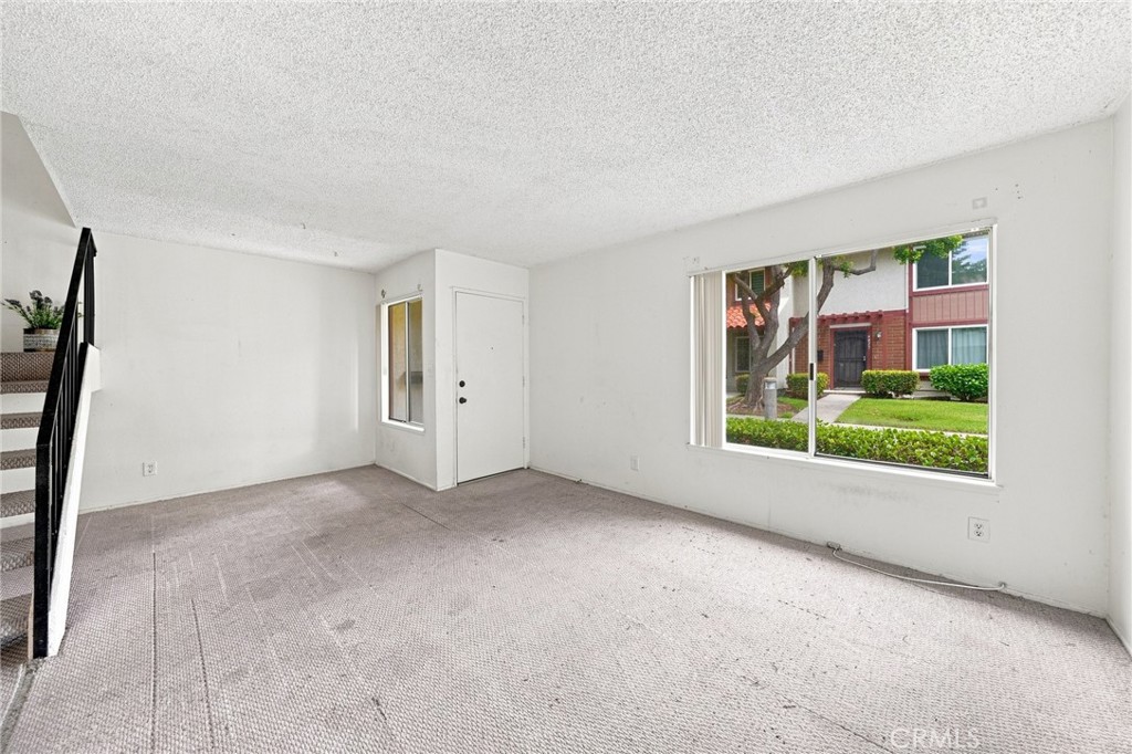 4978 Avila Way Property Photo 4