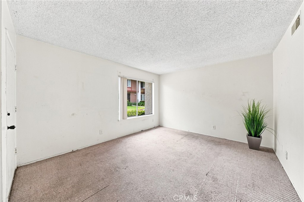 4978 Avila Way Property Photo 5