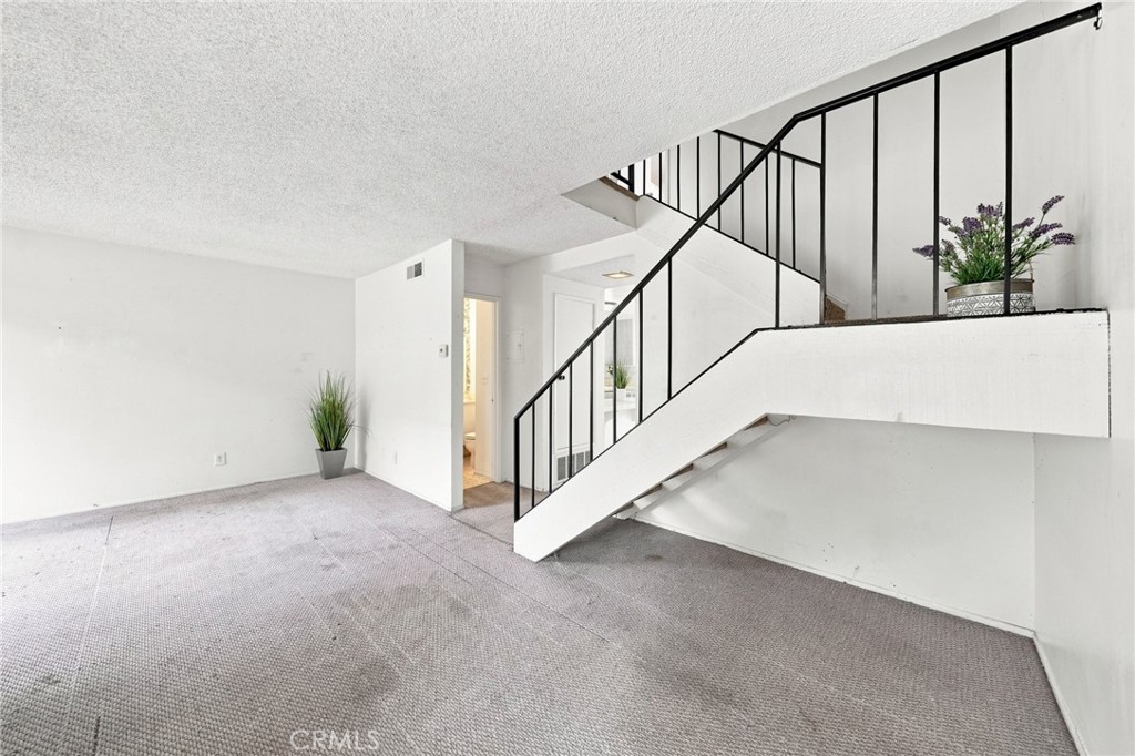 4978 Avila Way Property Photo 7