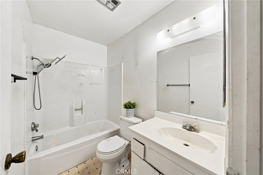 4978 Avila Way Property Photo 15