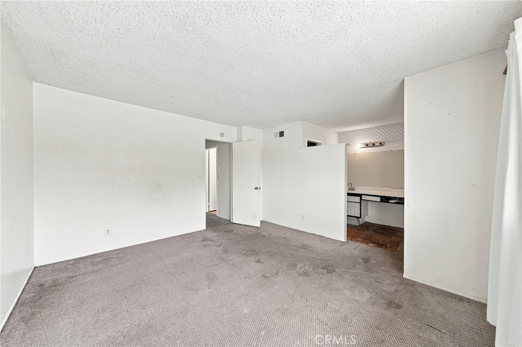 4978 Avila Way Property Photo 16