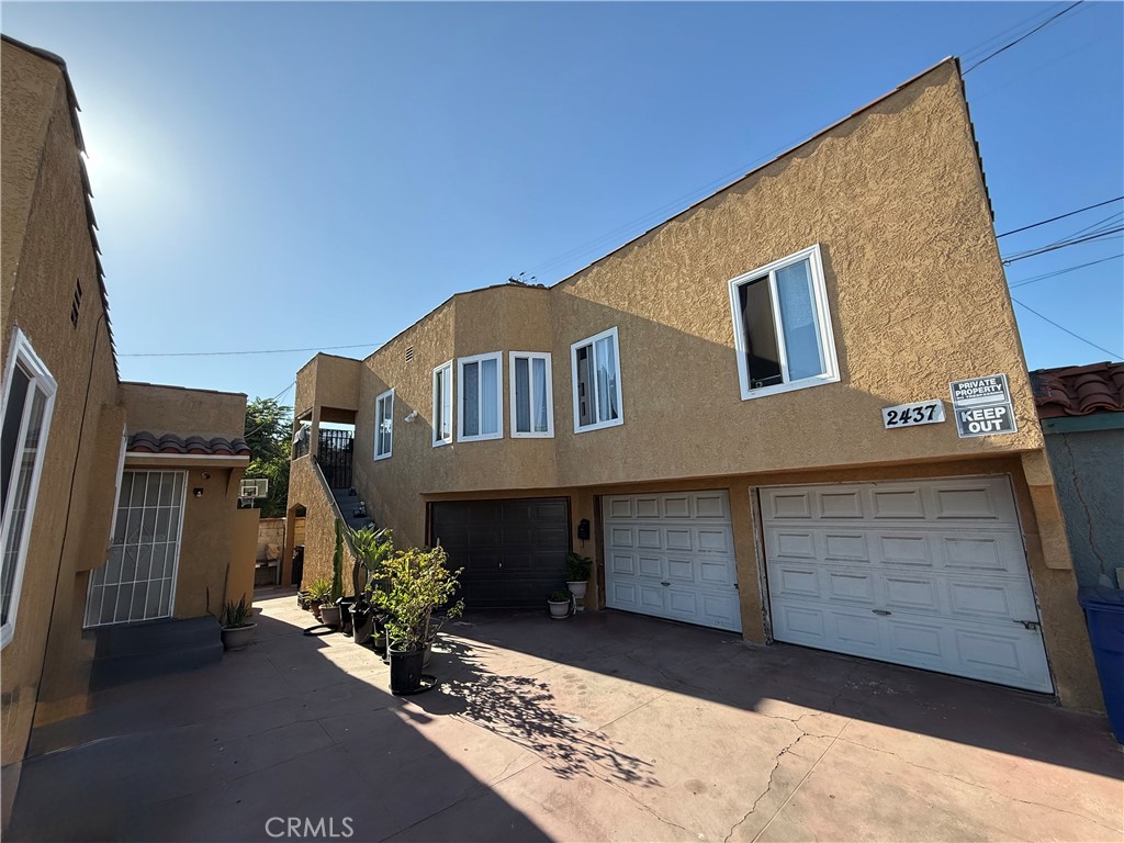2433 Broadway Property Photo 5