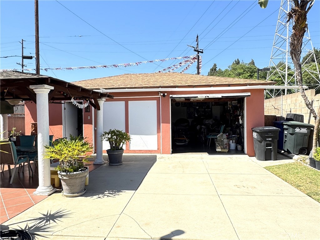 3425 Walnut Property Photo 3