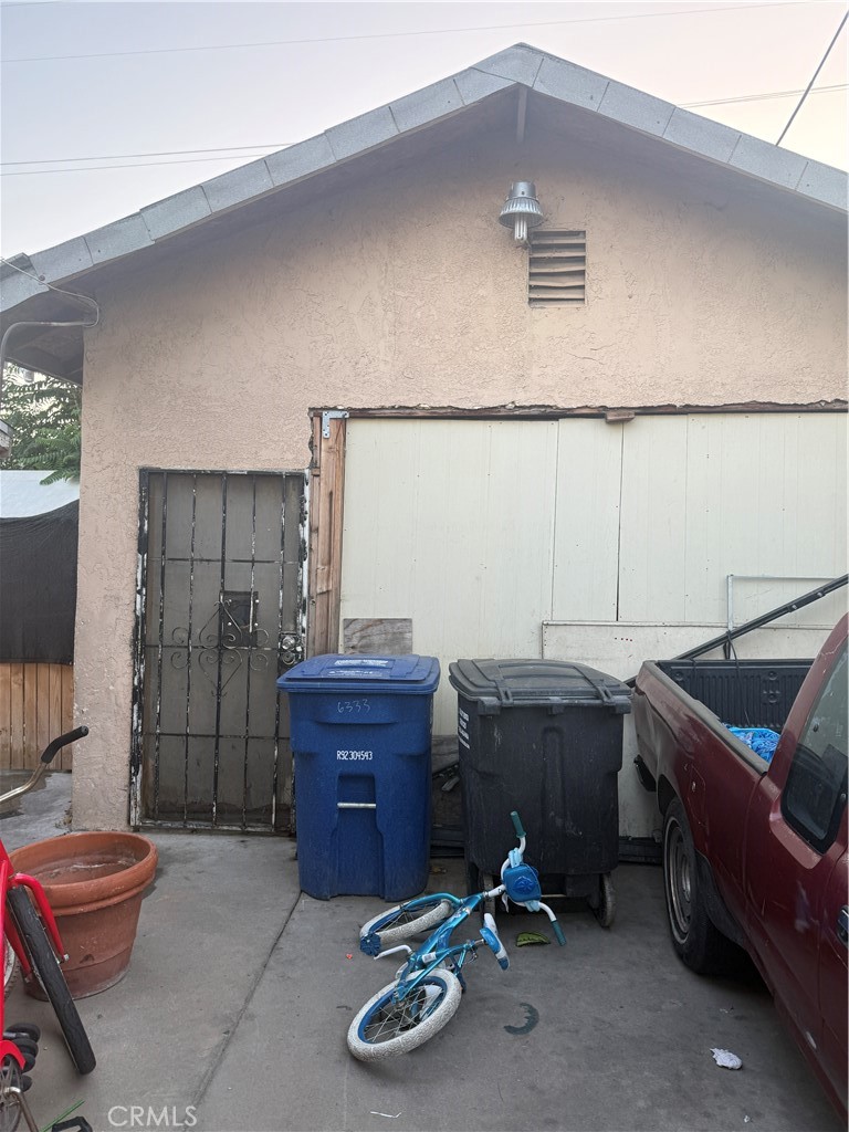 6333 Cedar Property Photo 5